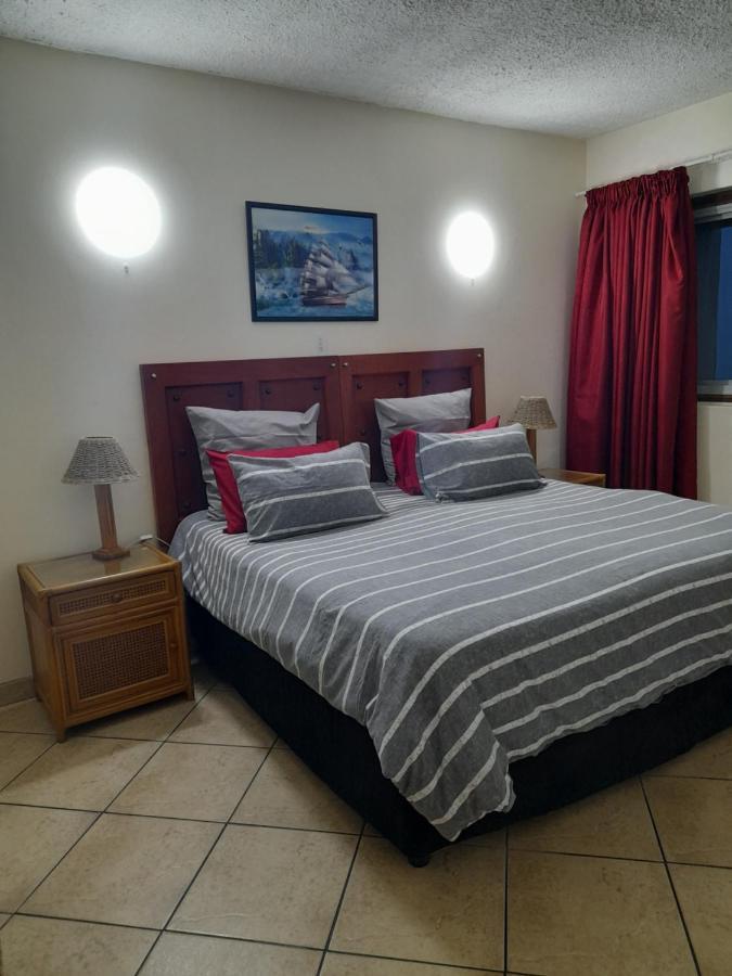 Stella Maris 194 Amazimtoti Self Catering Accommodation Amanzimtoti Bagian luar foto